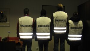 Four Observers at the LÜKEX Exercise 2010